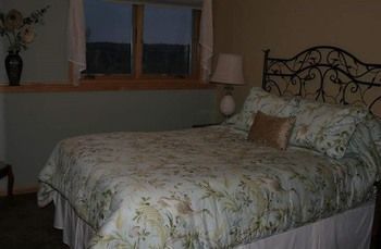 Springdale Inn Mount Horeb Экстерьер фото
